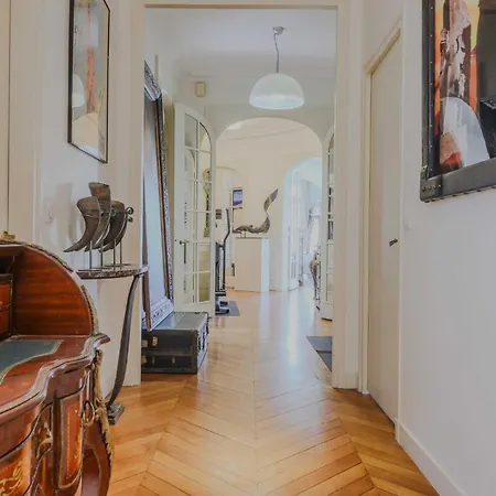 Majestic - 4bd 8p - Arc Triomphe Apartment